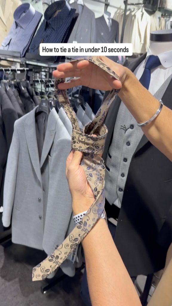 How to Tie a Tie in UNDER 10 Seconds! Short Video